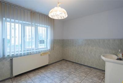 FILM! Targu Secuiesc,2 camere,partial renovat,recomandat:loc - 1