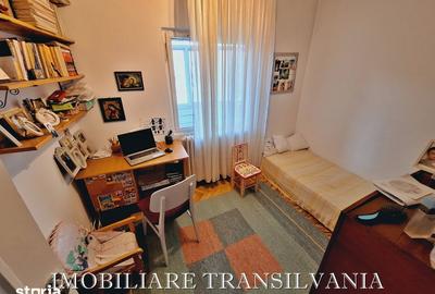Apartament cu 4 camere decomandat în Central - 3