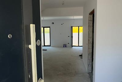 Casă cu 4 camere cu Canalizare în Brâncoveanu - 10