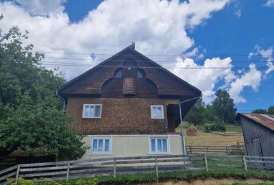 Casă cu 4 camere în Central