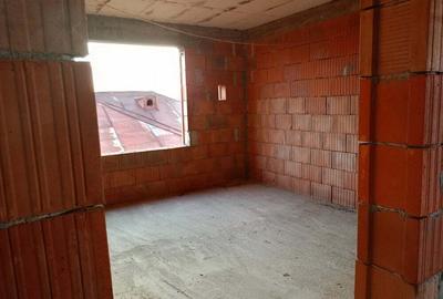 Casă cu 4 camere cu Teren 1200 Mp în Corabia - 5