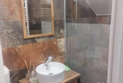 Apartament cu 3 camere decomandat în Central - 4