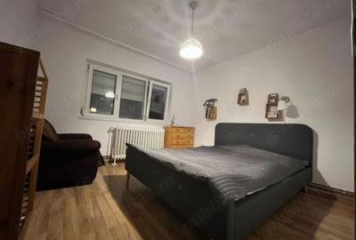 Apartament cu 3 camere decomandat în Plăvăț II