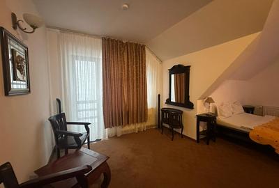 Casă cu 18 camere cu Teren 2000 Mp în Cheișoara - 12