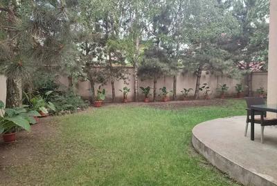 Casă cu 5 camere cu Canalizare în Central - 7