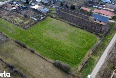 Teren de 1095 mp, în Bucovăț - 2