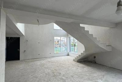 Casă cu Teren 300 Mp în Nord