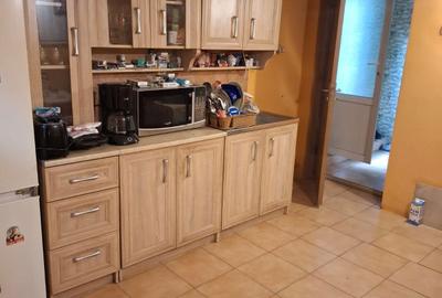 Casă cu 2 camere decomandat în Golești - 8