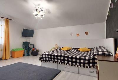 Casă cu 5 camere cu Teren 1507 Mp în Vânători - 9