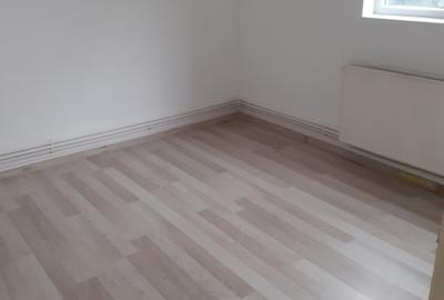 Casă cu Teren 150 Mp în Drumul Taberei - 1