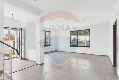 Casă cu 5 camere cu Teren 559 Mp în Samurcași - 4