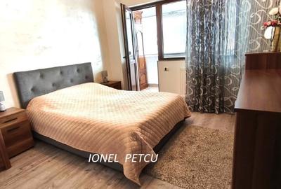 Apartament cu 3 camere decomandat în Tei - 1
