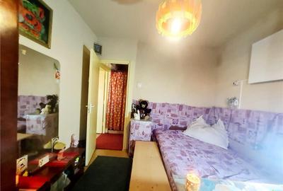 Apartament cu 2 camere semidecomandat, mobilat în Tractorul