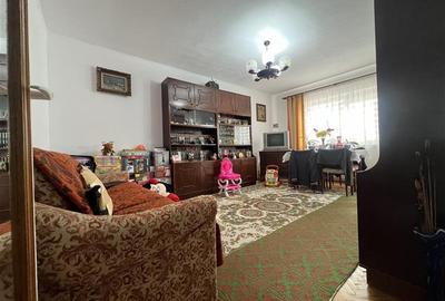 Apartament cu 3 camere decomandat, mobilat în Nicolina - 7