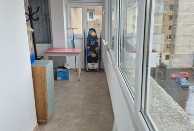 Apartament cu 3 camere decomandat în Astra - 3