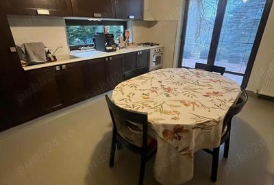 Casă cu 5 camere cu Teren 620 Mp în Trivale - 1