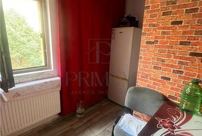 Apartament cu 3 camere semidecomandat în UMT - 11