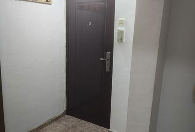 Garsonieră decomandată în Runcu - 6