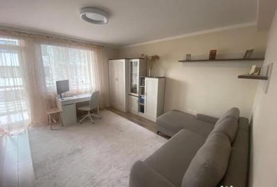 Apartament cu 3 camere decomandat, mobilat în Săsar