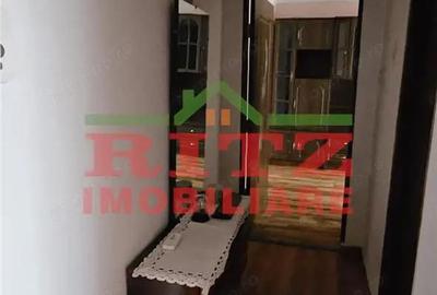 Apartament cu 3 camere semidecomandat în Central - 4