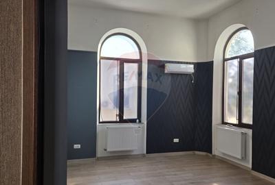 Casă individuală cu 15 camere cu Teren 520 Mp în Mitropolie - 19