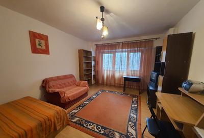 Inchiriez garsoniera zona Mall Vitan, direct proprietar - 1