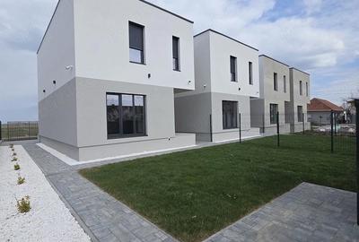 Casă cu Teren 250 Mp în Covaci - 8