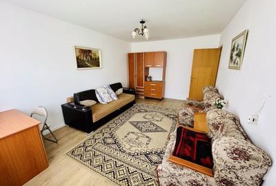 Apartament cu 2 camere decomandat în Nicolina