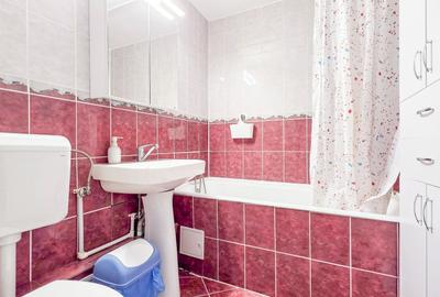 Apartament cu 3 camere decomandat, mobilat în Moinești - 17