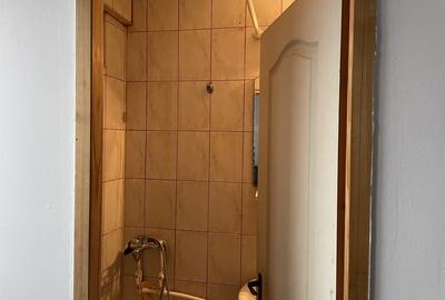 Apartament cu 3 camere semidecomandat în Pieptănari - 2