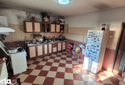 Casă cu 3 camere cu Teren 466 Mp în Dobroești - 12