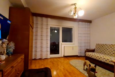 Apartament cu 3 camere decomandat în Răcădău - 2