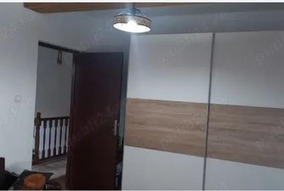 Casă cu 4 camere cu Teren 400 Mp în Central - 9