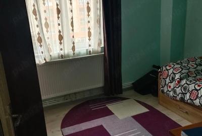 Apartament cu 4 camere semidecomandat în Central - 2