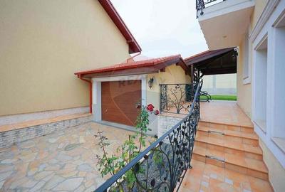 De vanzare casa cu 3 dormitoare in zona Spitalul Jude?ean De vanzare casa cu 3 dormitoare in zona Spitalul Jude?ean - 2