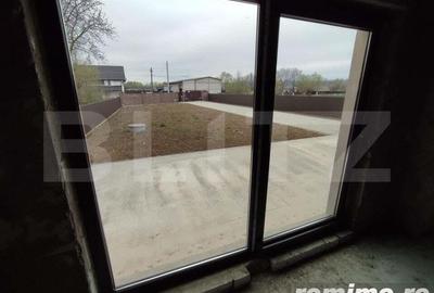 Casa individuala 4 camere, 200 mp, zona Horodnic - 1