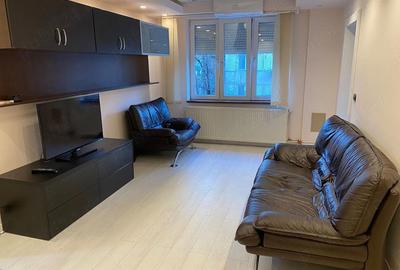 Apartament cu 4 camere decomandat în Olimpia-Stadion - 1