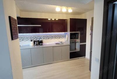 Apartament cu 3 camere decomandat în Central - 6