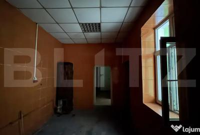 Spațiu comercial, de 80 mp, în George Enescu - 4