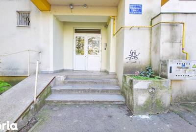 Apartament cu 4 camere în Tei