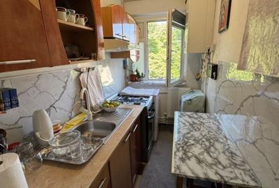 Apartament cu 2 camere semidecomandat, mobilat în Km 4-5 - 6
