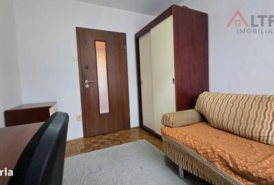 Apartament cu 4 camere decomandat, mobilat în Central - 1