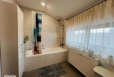 Casă cu 5 camere cu Teren 860 Mp în Sânmihaiu Român - 6