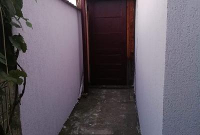 Casă cu 4 camere cu Canalizare în Central - 14
