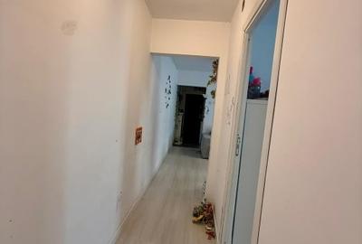 Apartament cu 3 camere semidecomandat, mobilat în Craiovița Nouă - 3