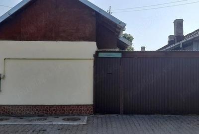 Casă cu 2 camere cu Teren 970 Mp în Central - 2