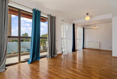 Apartament cu 3 camere decomandat, mobilat în Central
