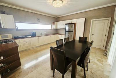 Casă individuală cu 4 camere cu Canalizare în 9 Mai - 24