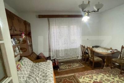 Casă cu 4 camere cu Teren 3300 Mp în 14 Mai - 24