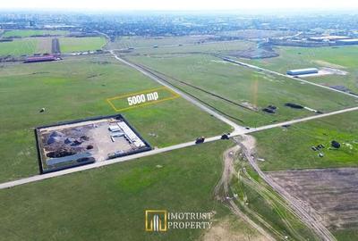 Teren de 5000 mp, în Nord